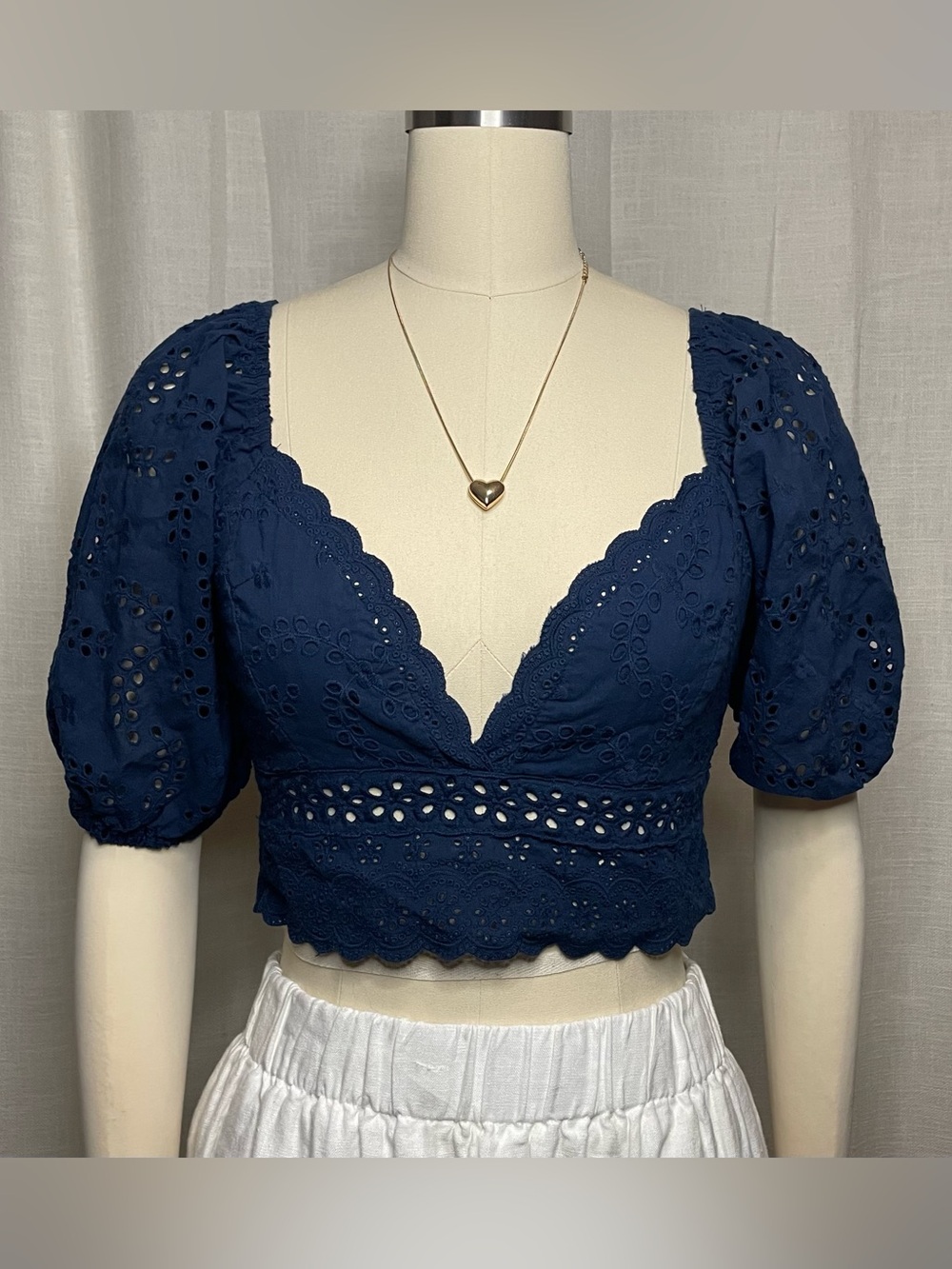 Altar'd State - Karleen Cotton Crop Top in Navy Blue with Zipper Back